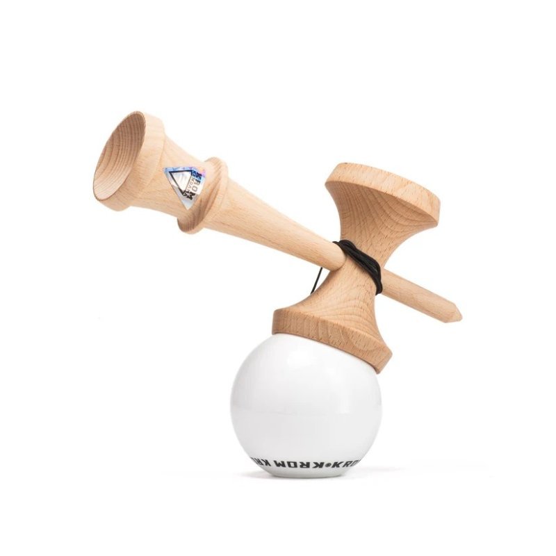 Krom POP LOL Bianco Kendama Iniziazione | Forma CK - immagine 7 di 8