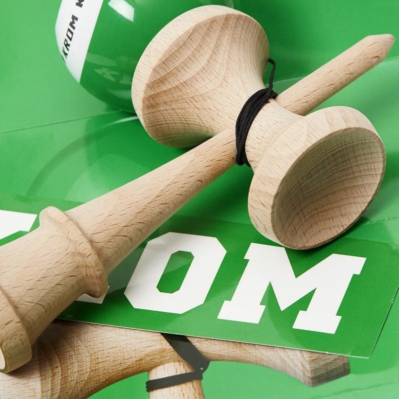 Krom POP LOL Verde oscuro Kendama Iniciación | Forma CK - imagen 5 de 8